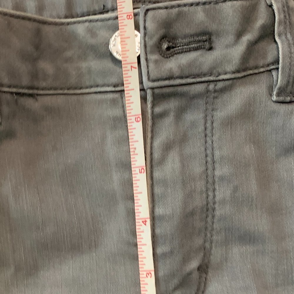 White House Black Market Skinny Jeans - Picture 3 of 6
